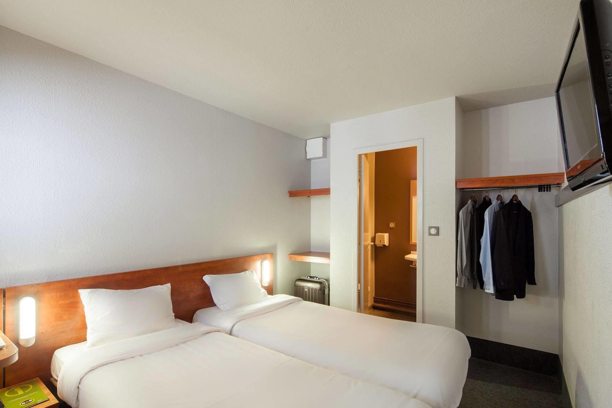 B&B Hotel Orgeval Экстерьер фото