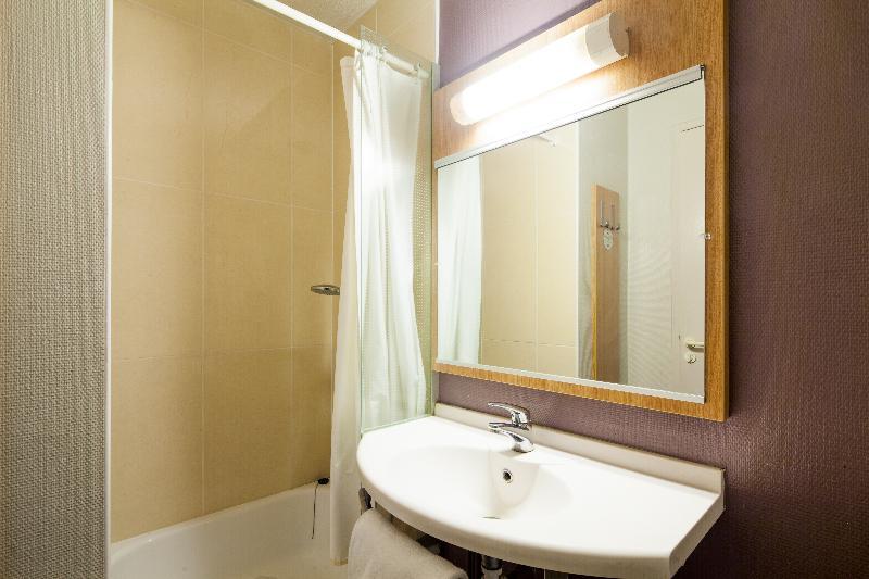 B&B Hotel Orgeval Экстерьер фото